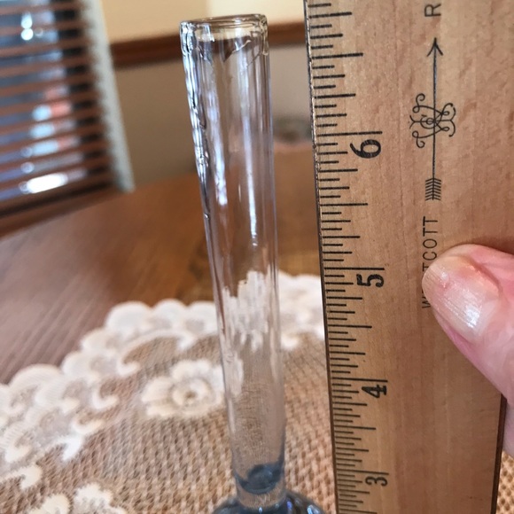 FOUR ANTIQUE BUD VASES - Picture 5 of 15